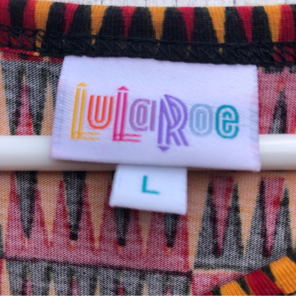 LuLaRoe zig retro pattern Irma top - Picture 4 of 6